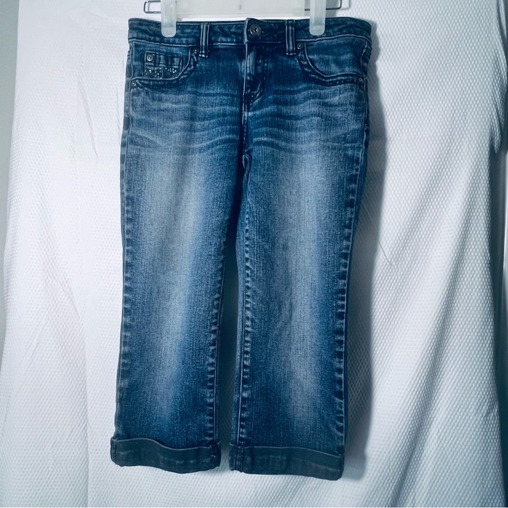 Women's Cropped/Capri Blue Embellished Jeans